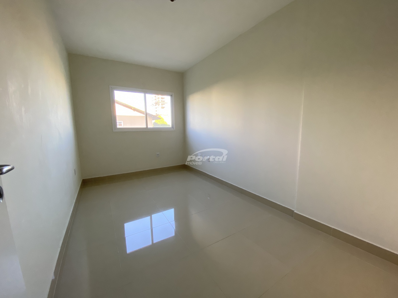 Apartamento para alugar com 3 quartos, 95m² - Foto 13