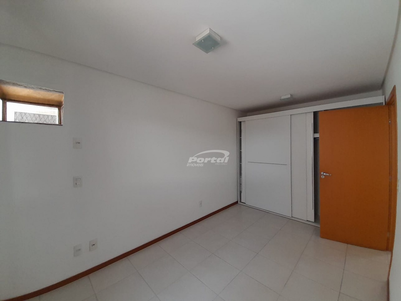 Apartamento para alugar com 2 quartos, 106m² - Foto 12