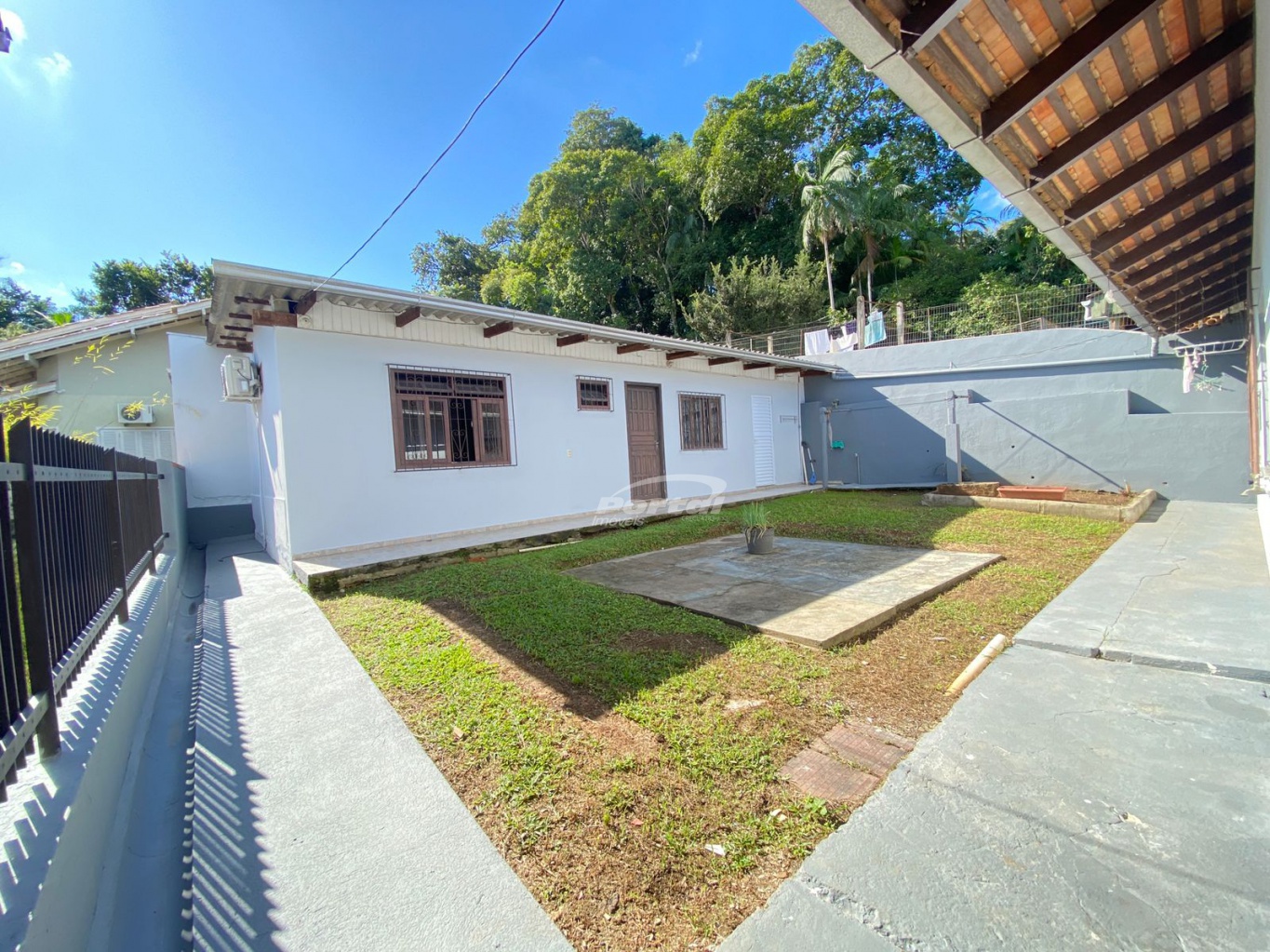 Casa para alugar com 3 quartos, 160m² - Foto 9