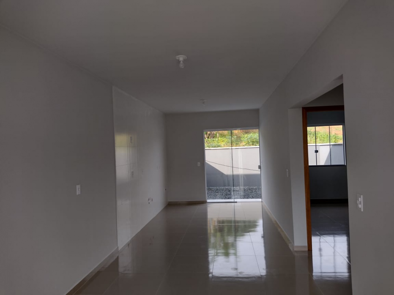 Casa para alugar com 2 quartos, 65m² - Foto 3