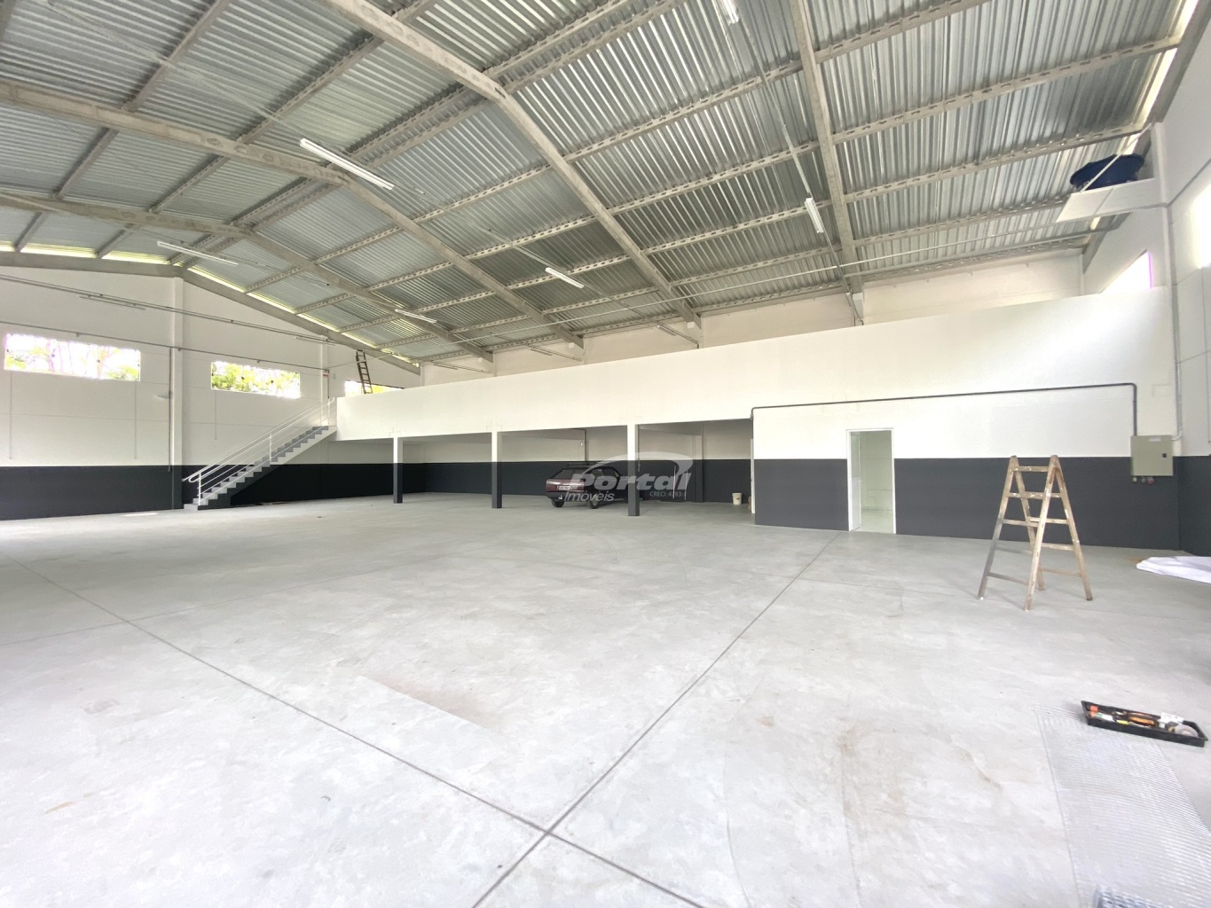 Excelente oportunidade comercial! Galpão localizado no bairro Itoupava Central, bairro com maior potencial de expansão e em constante crescimento. — foto 4