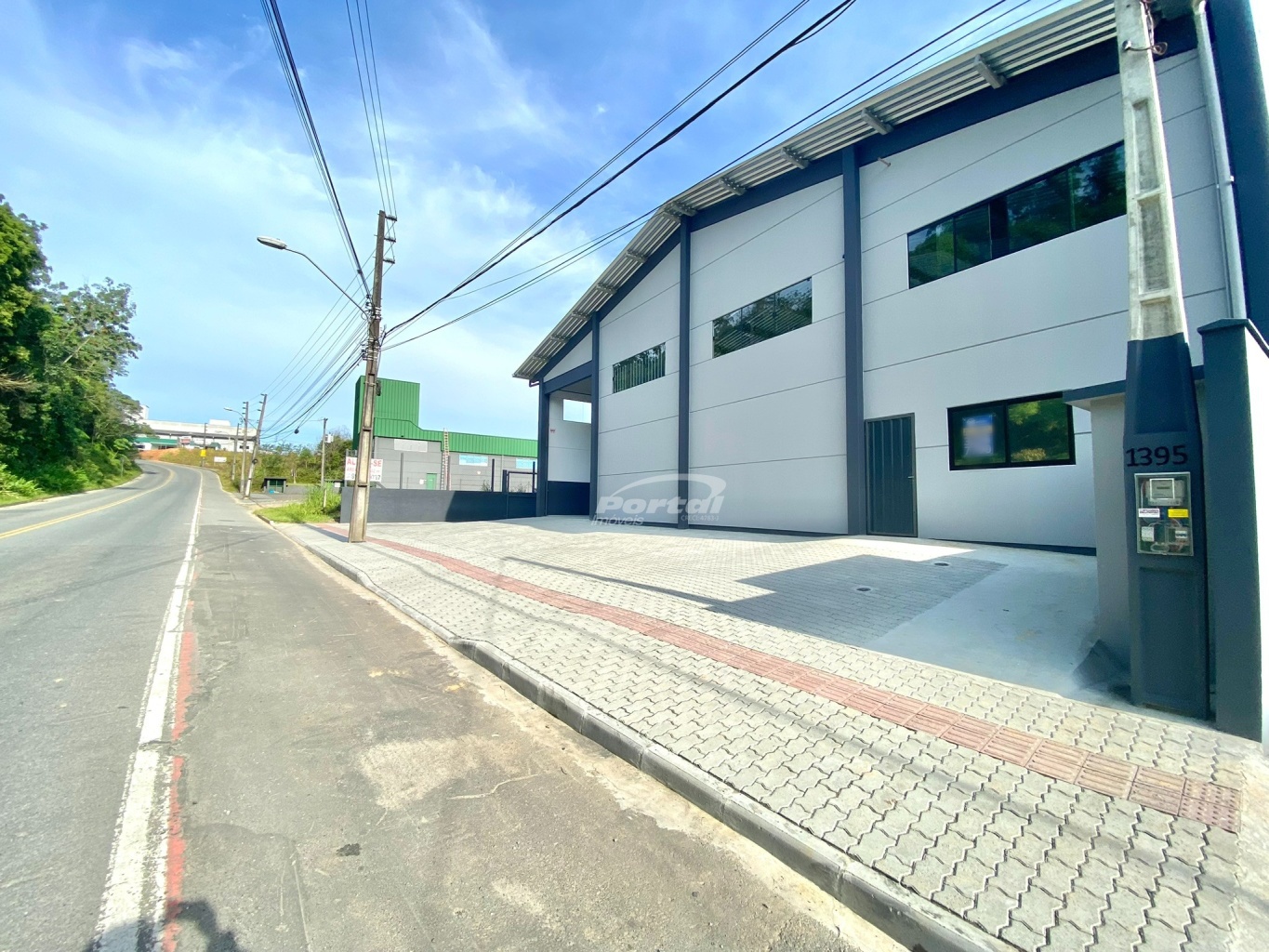 Excelente oportunidade comercial! Galpão localizado no bairro Itoupava Central, bairro com maior potencial de expansão e em constante crescimento. - foto 1