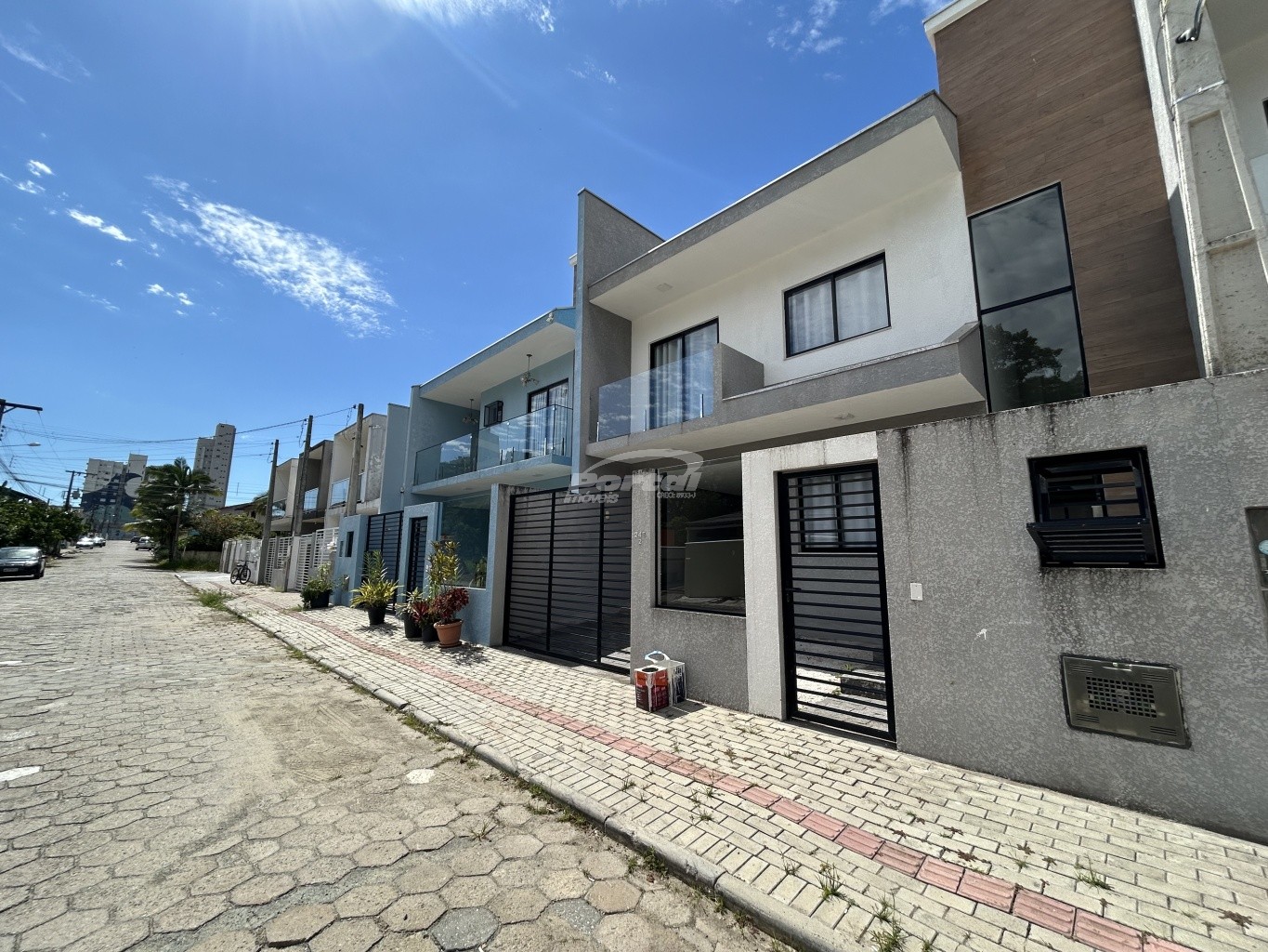 Casa, 3 quartos, 98 m² - Foto 2