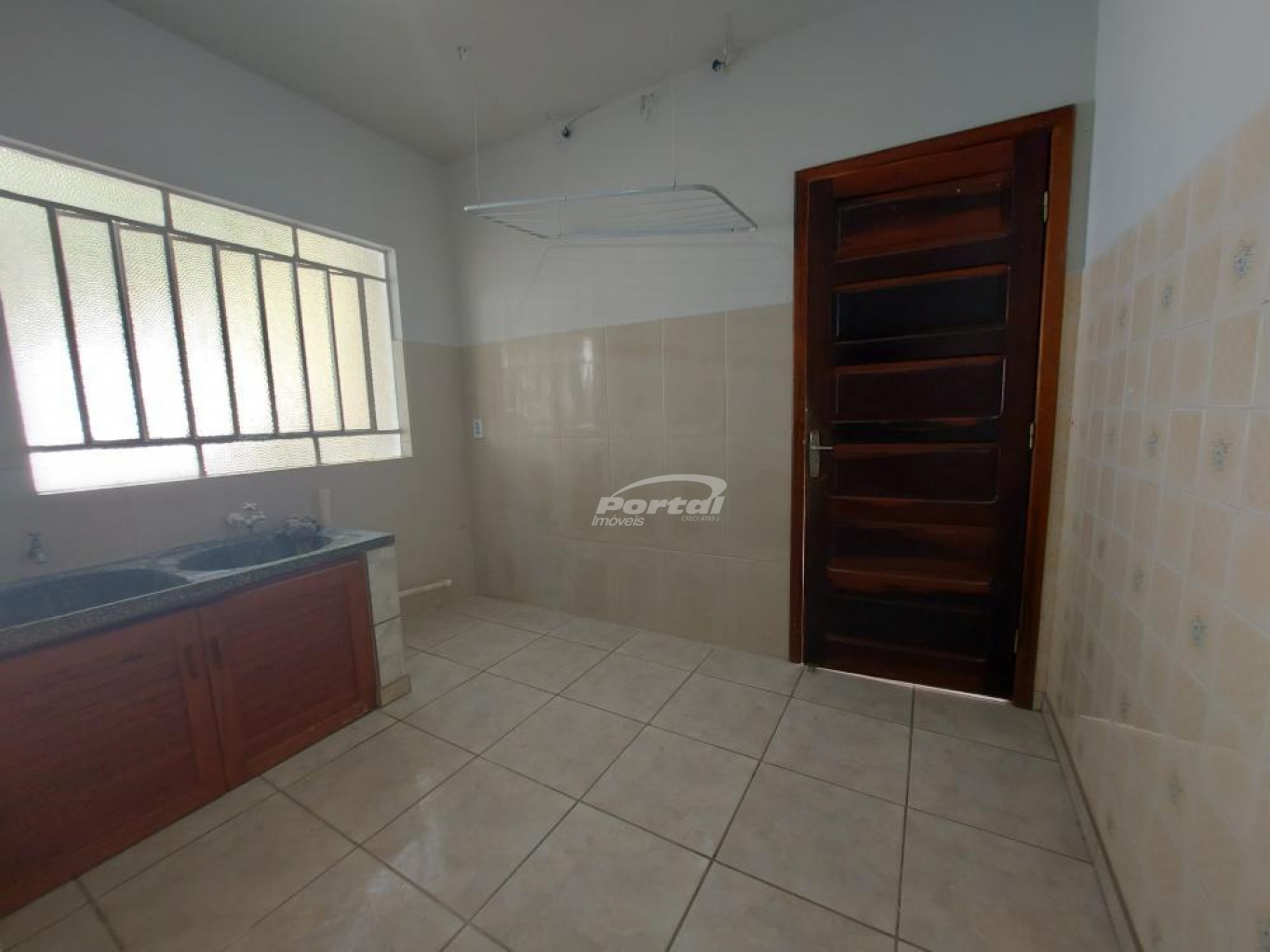 Casa para alugar com 4 quartos, 125m² - Foto 11