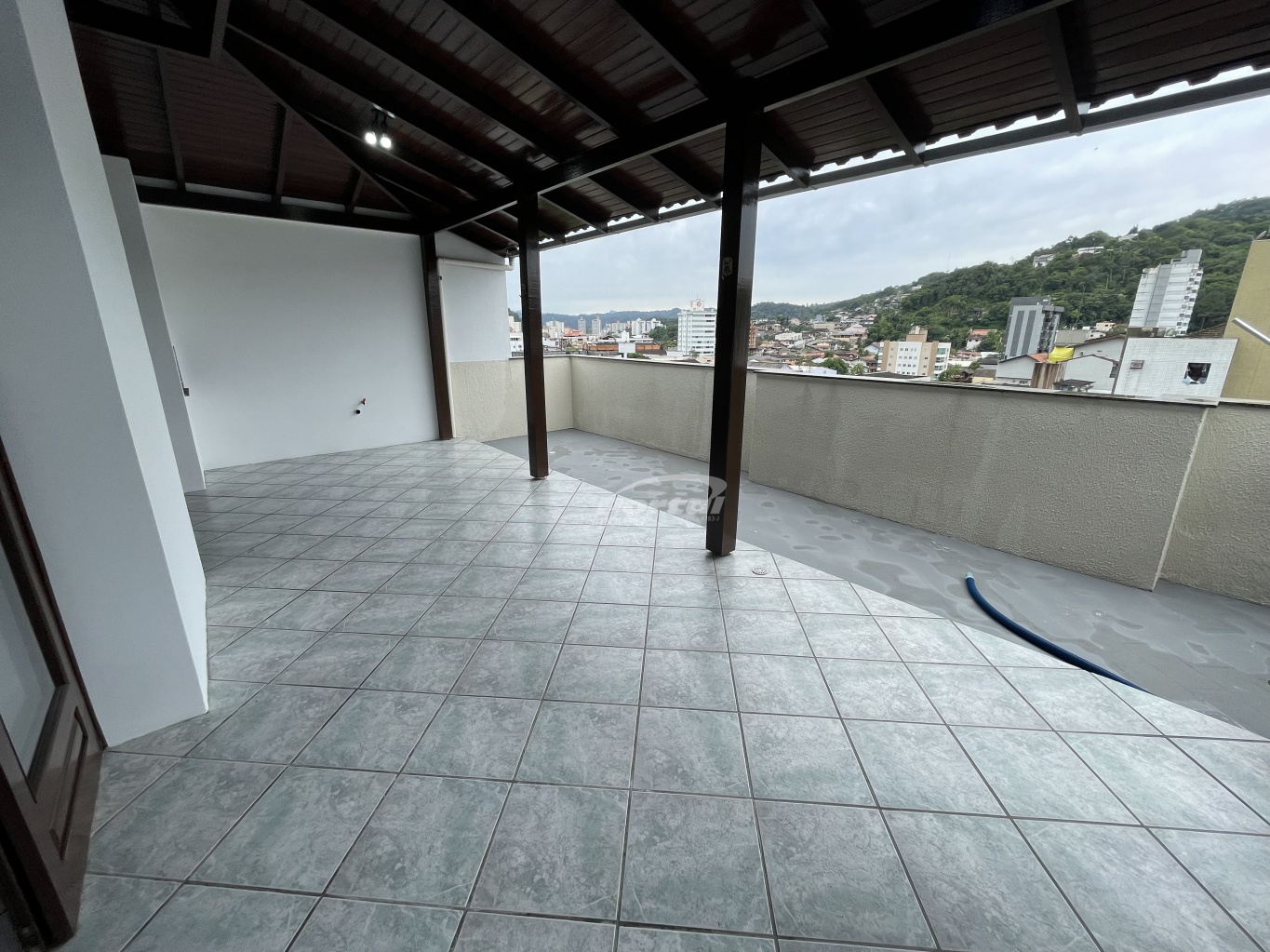 Cobertura para alugar com 4 quartos, 300m² - Foto 23