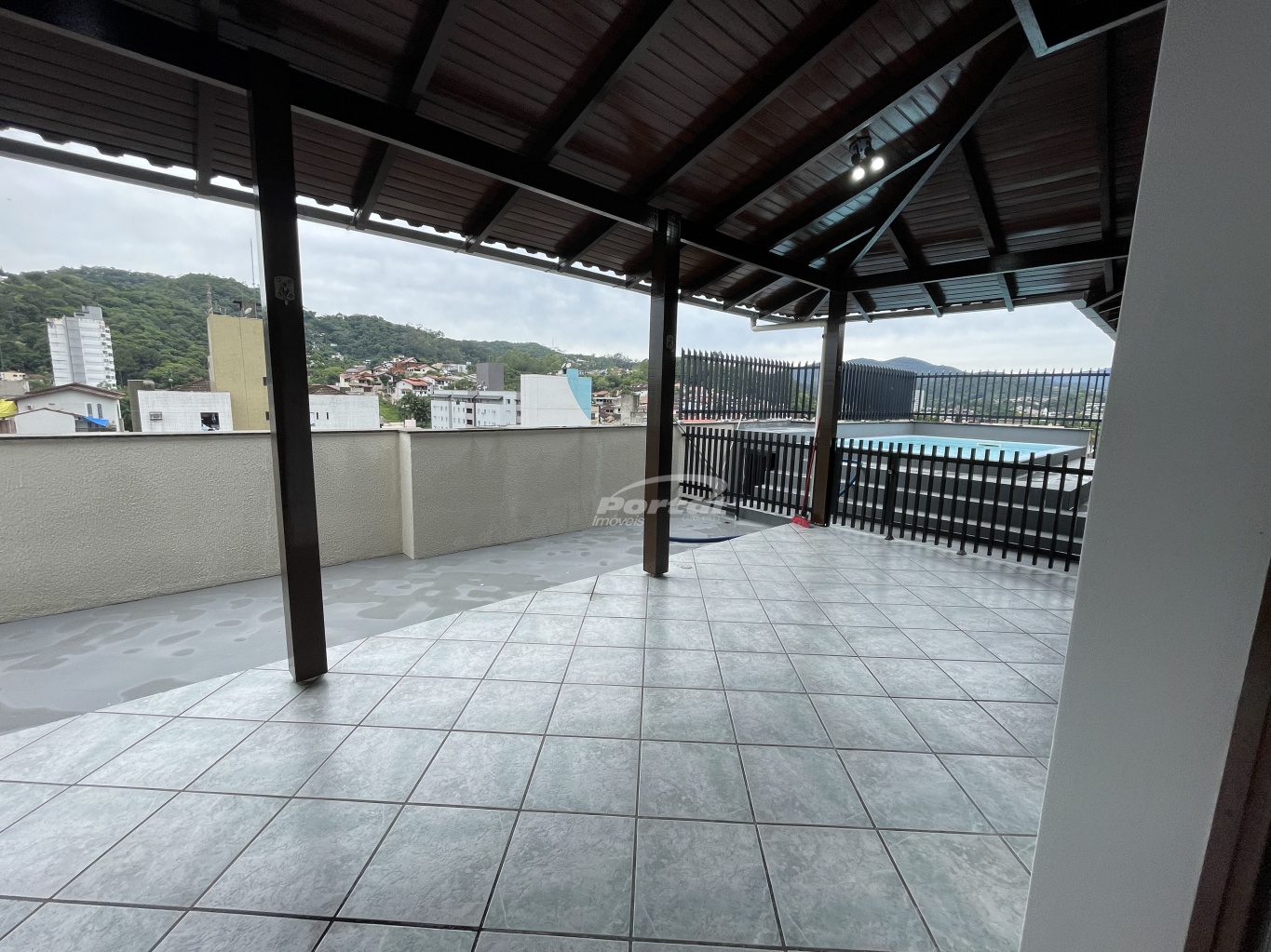 Cobertura para alugar com 4 quartos, 300m² - Foto 28