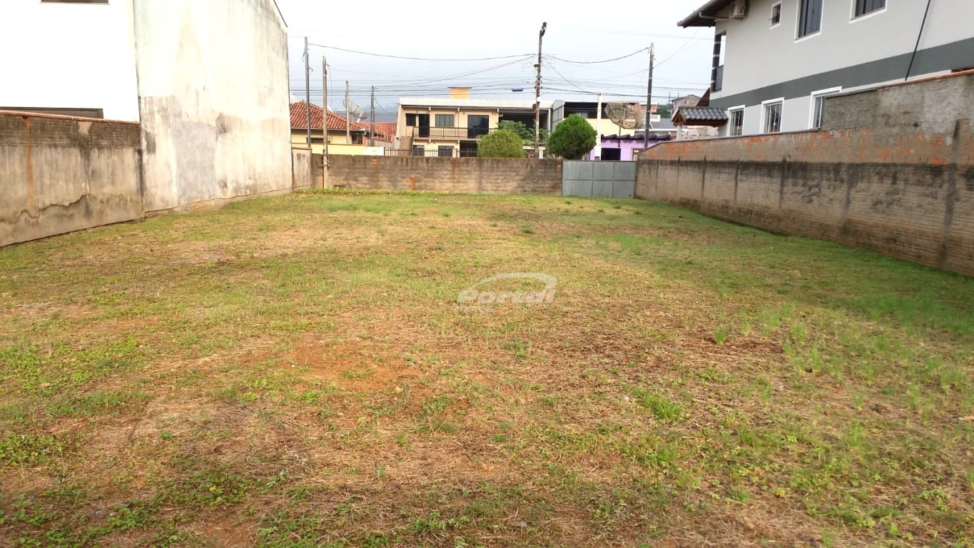 Terreno para alugar, 450m² - Foto 1