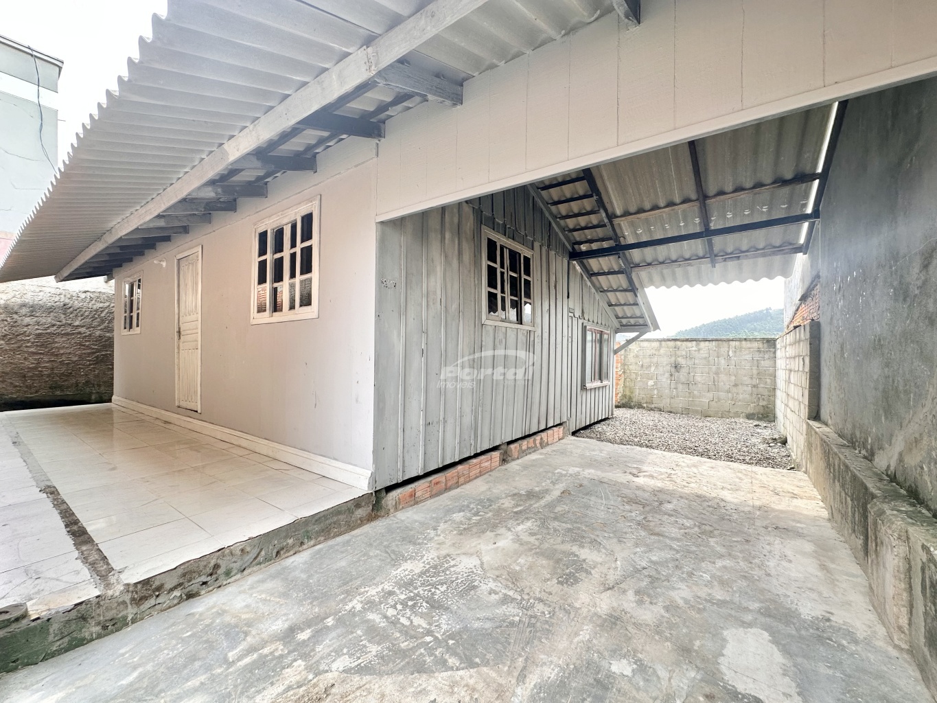 Casa para alugar com 2 quartos, 70m² - Foto 1