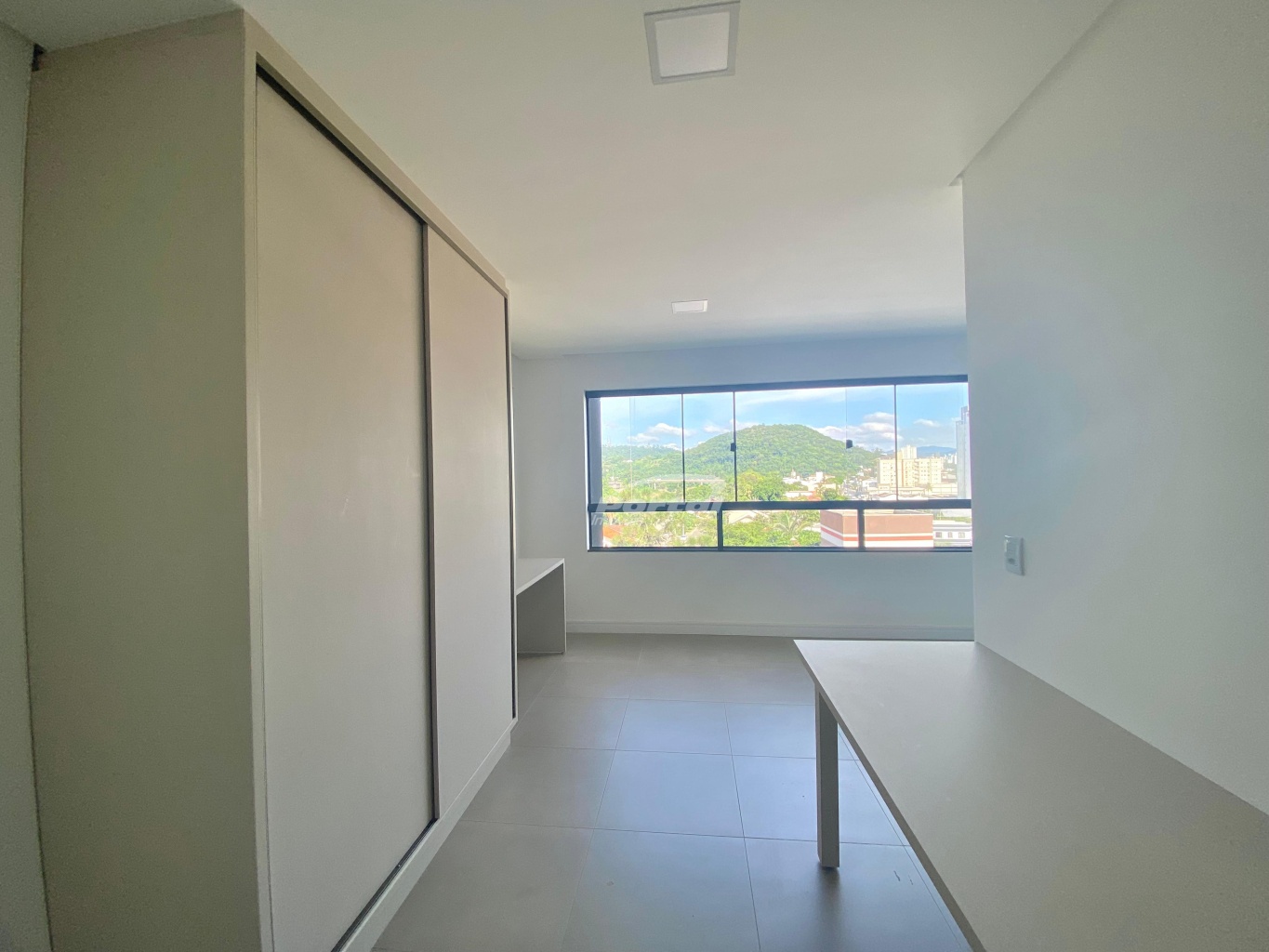 Apartamento para alugar com 1 quarto, 55m² - Foto 11