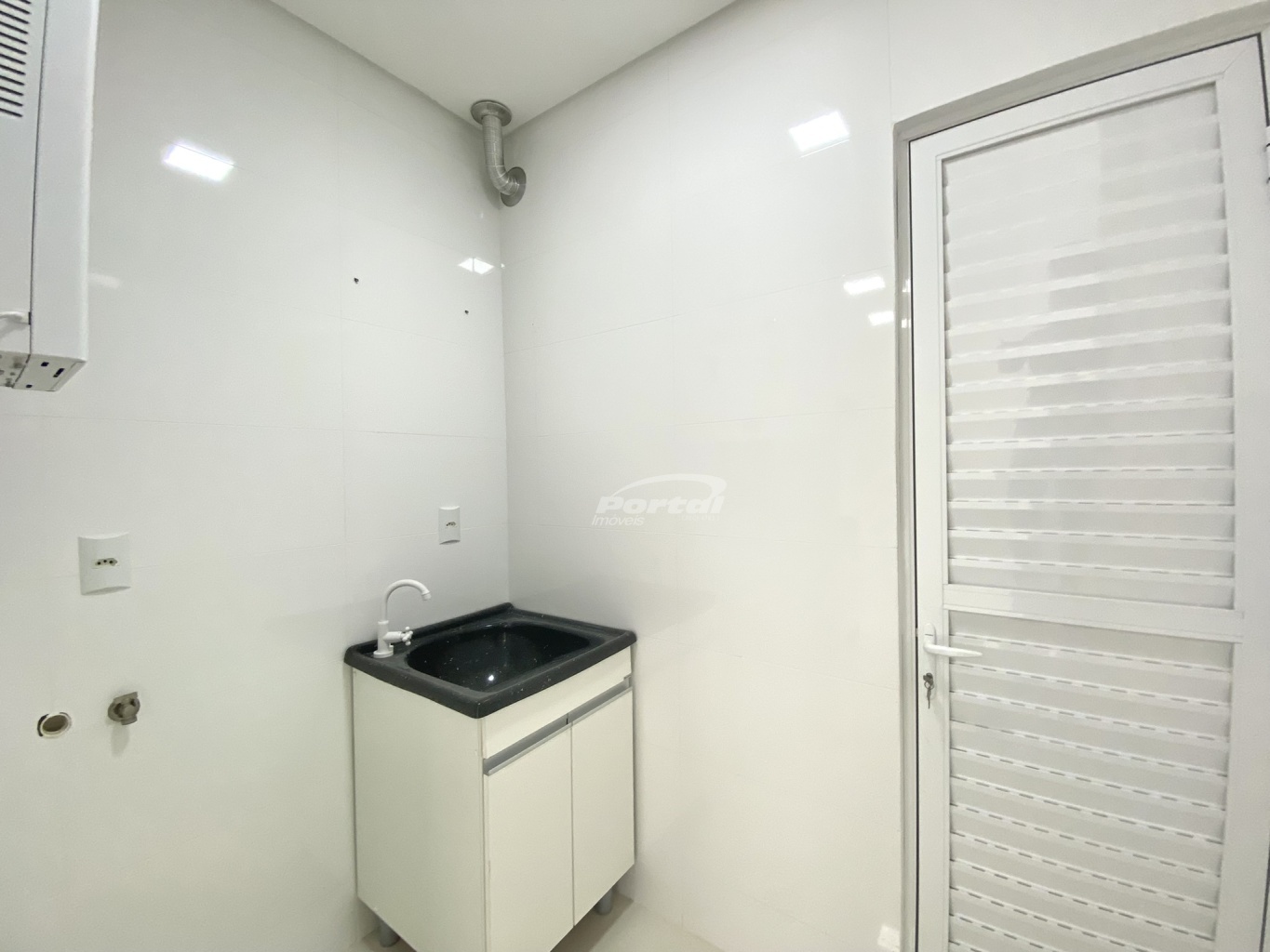 Apartamento para alugar com 2 quartos, 118m² - Foto 24