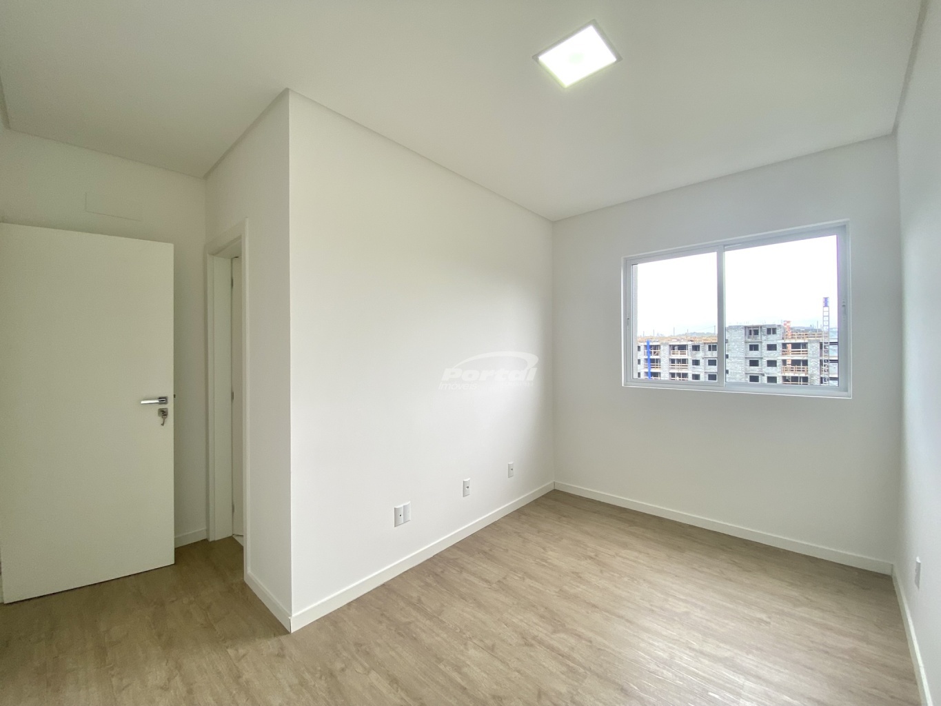 Apartamento para alugar com 2 quartos, 118m² - Foto 7