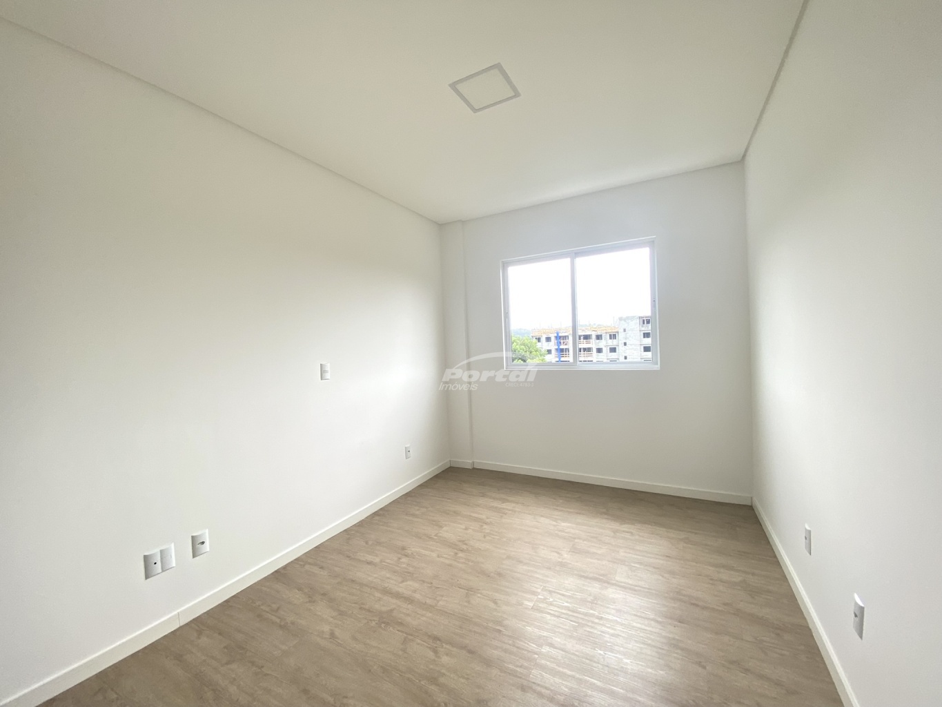 Apartamento para alugar com 2 quartos, 118m² - Foto 9