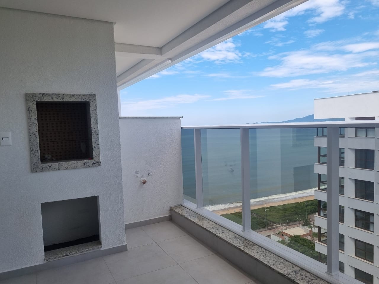 Apartamento à venda com 3 quartos, 93m² - Foto 3