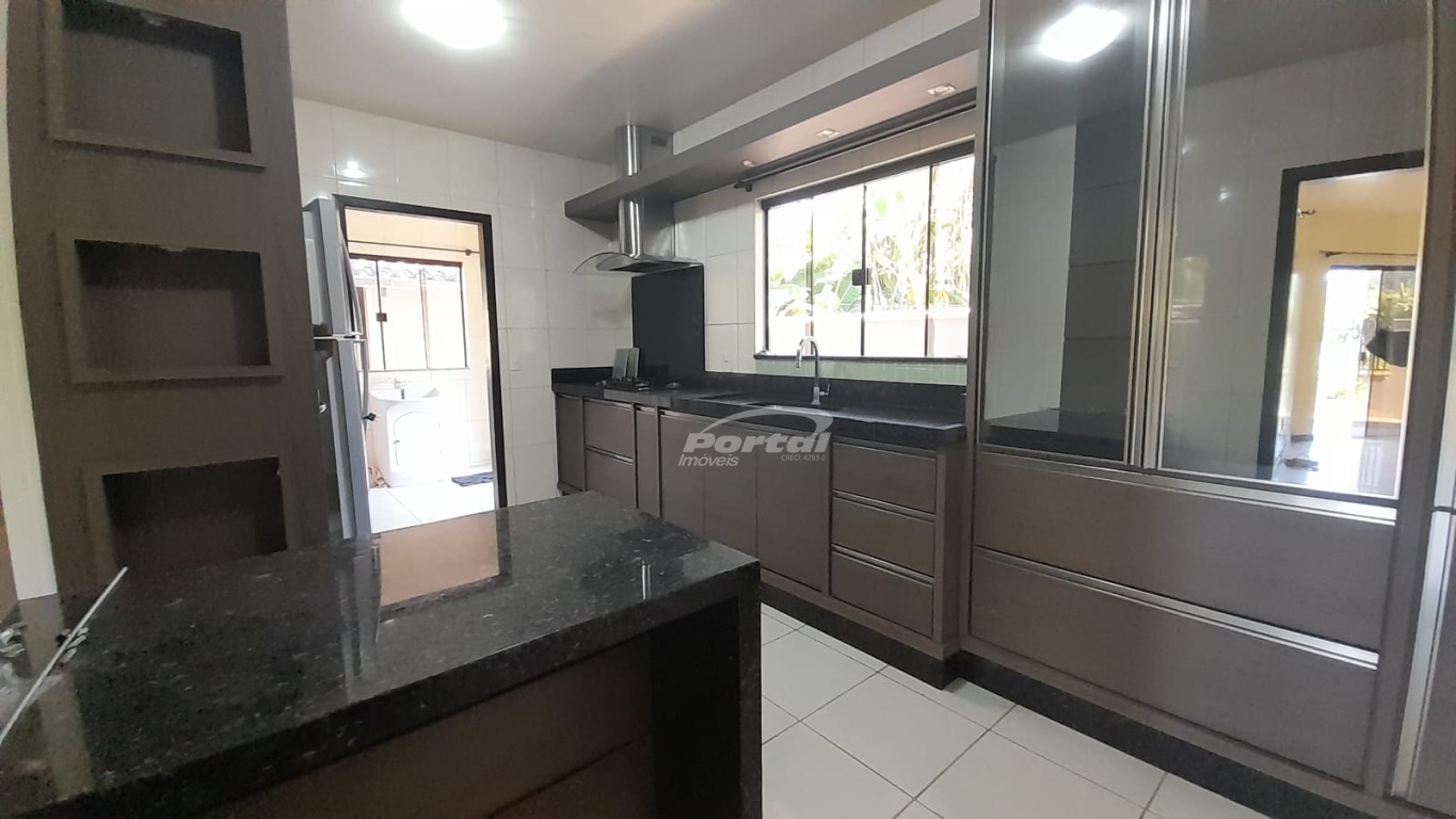 Casa para alugar com 3 quartos, 180m² - Foto 14