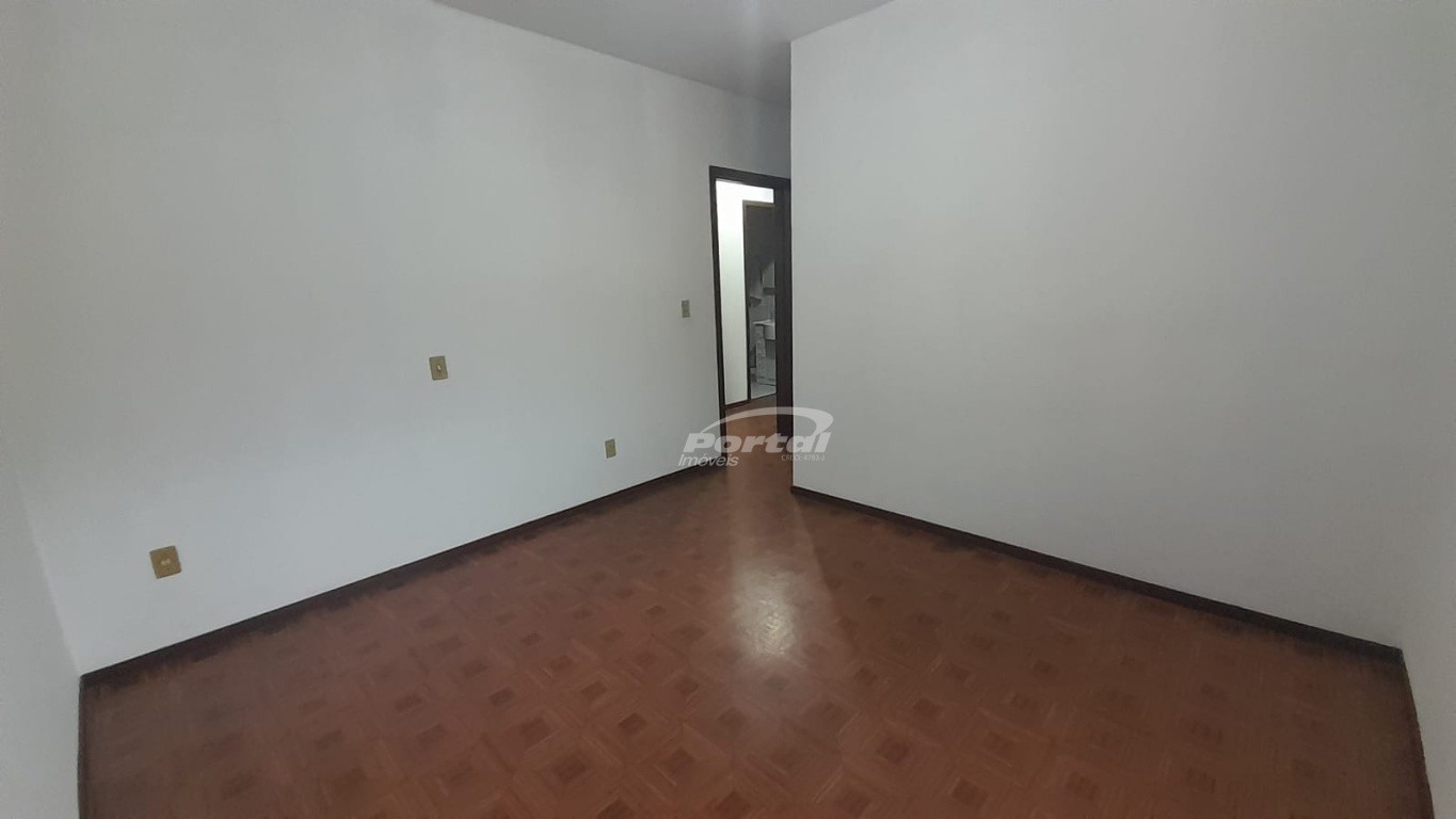 Casa à venda com 2 quartos, 100m² - Foto 11