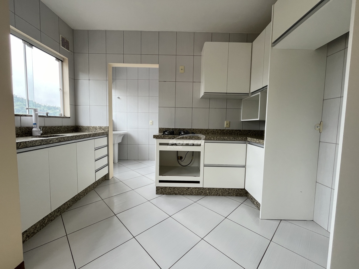 Apartamento para alugar com 3 quartos, 110m² - Foto 3