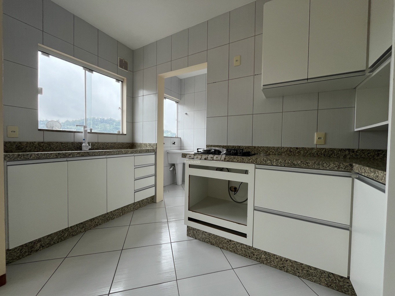 Apartamento para alugar com 3 quartos, 110m² - Foto 4