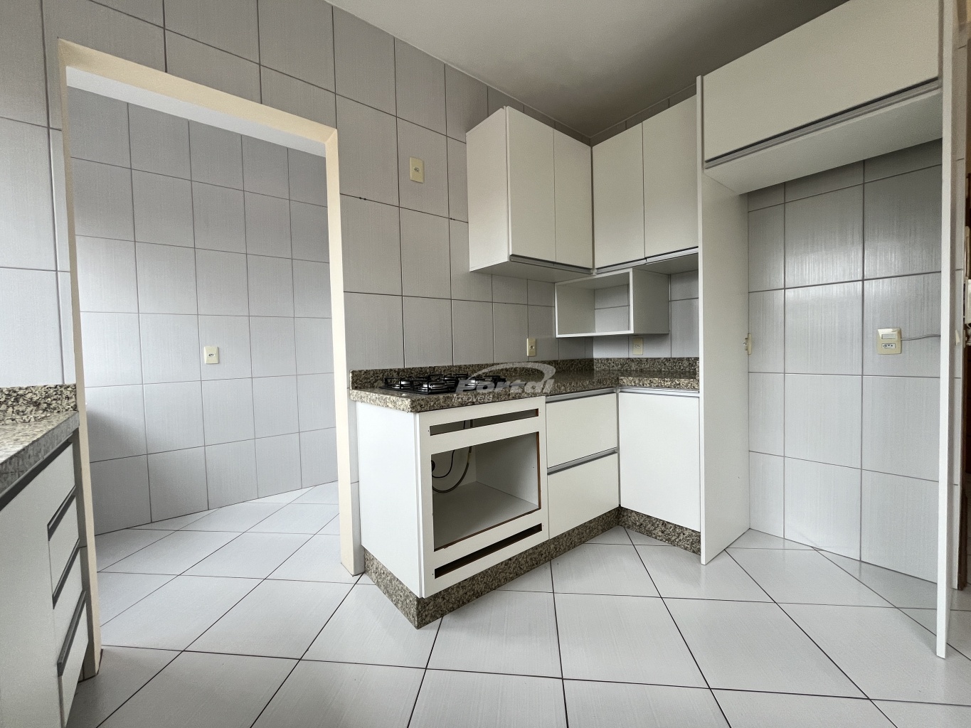 Apartamento para alugar com 3 quartos, 110m² - Foto 6