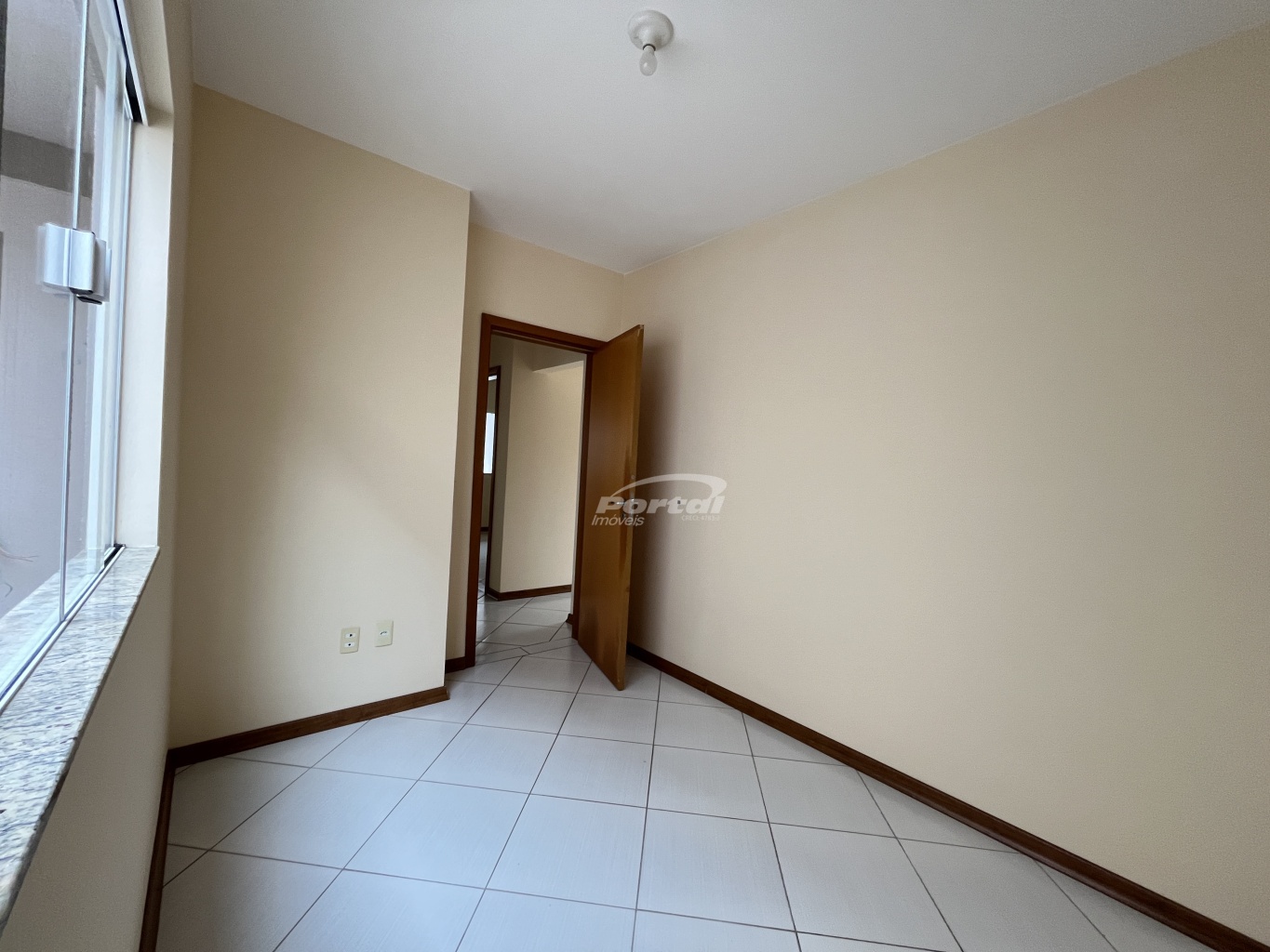 Apartamento para alugar com 3 quartos, 110m² - Foto 11