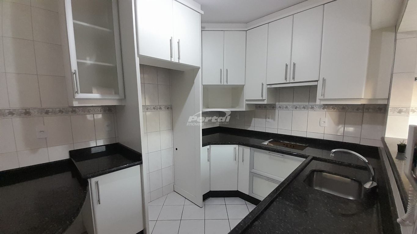 Apartamento para alugar com 3 quartos, 95m² - Foto 3