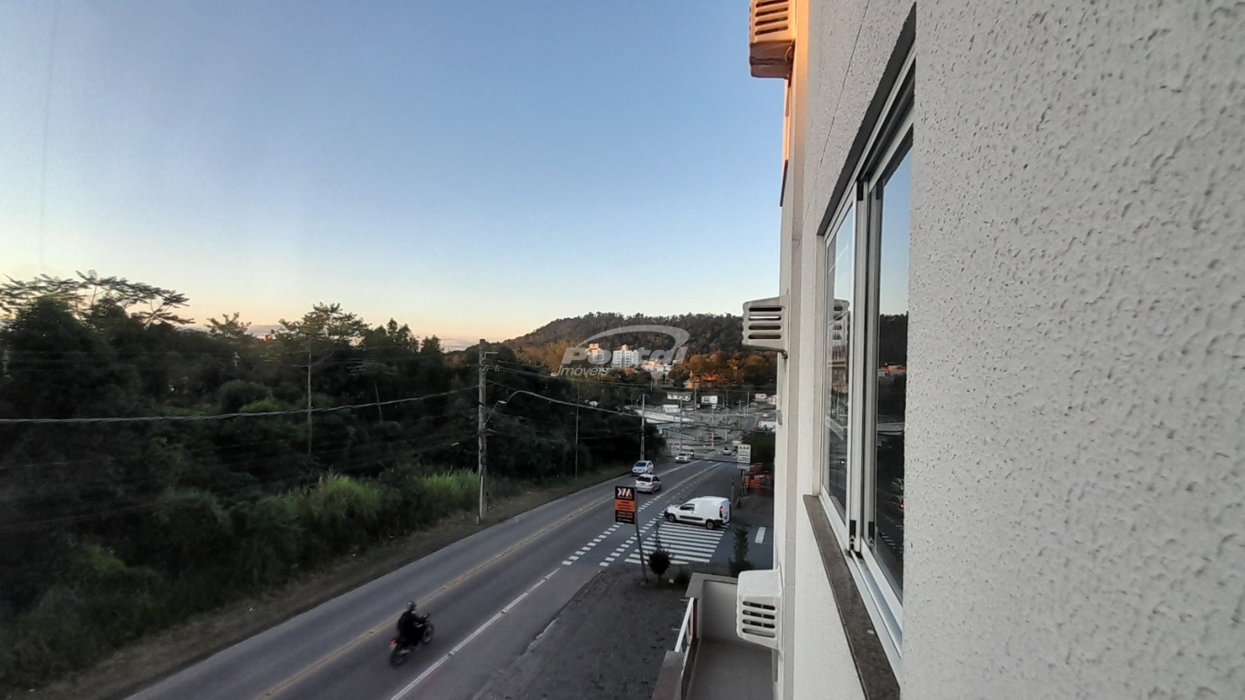 Apartamento para alugar com 3 quartos, 95m² - Foto 14