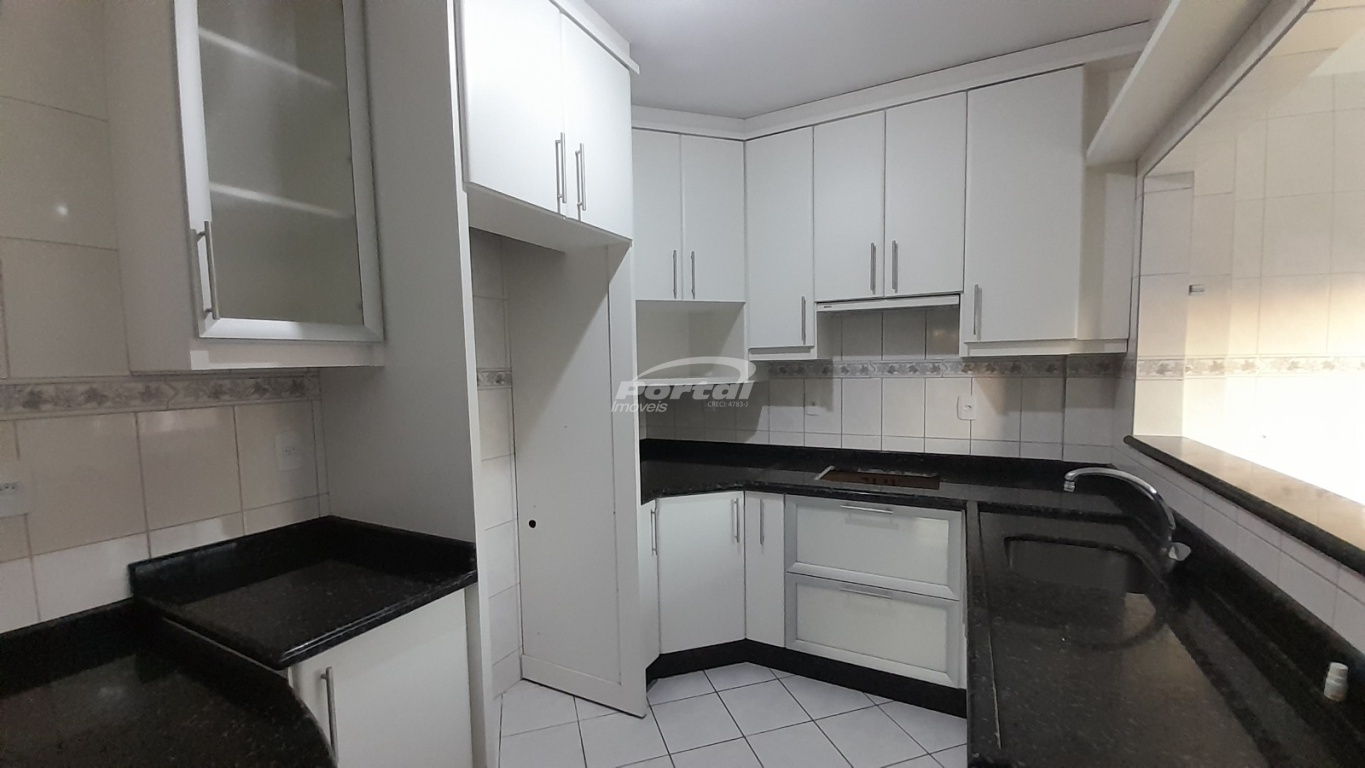 Apartamento para alugar com 3 quartos, 95m² - Foto 6