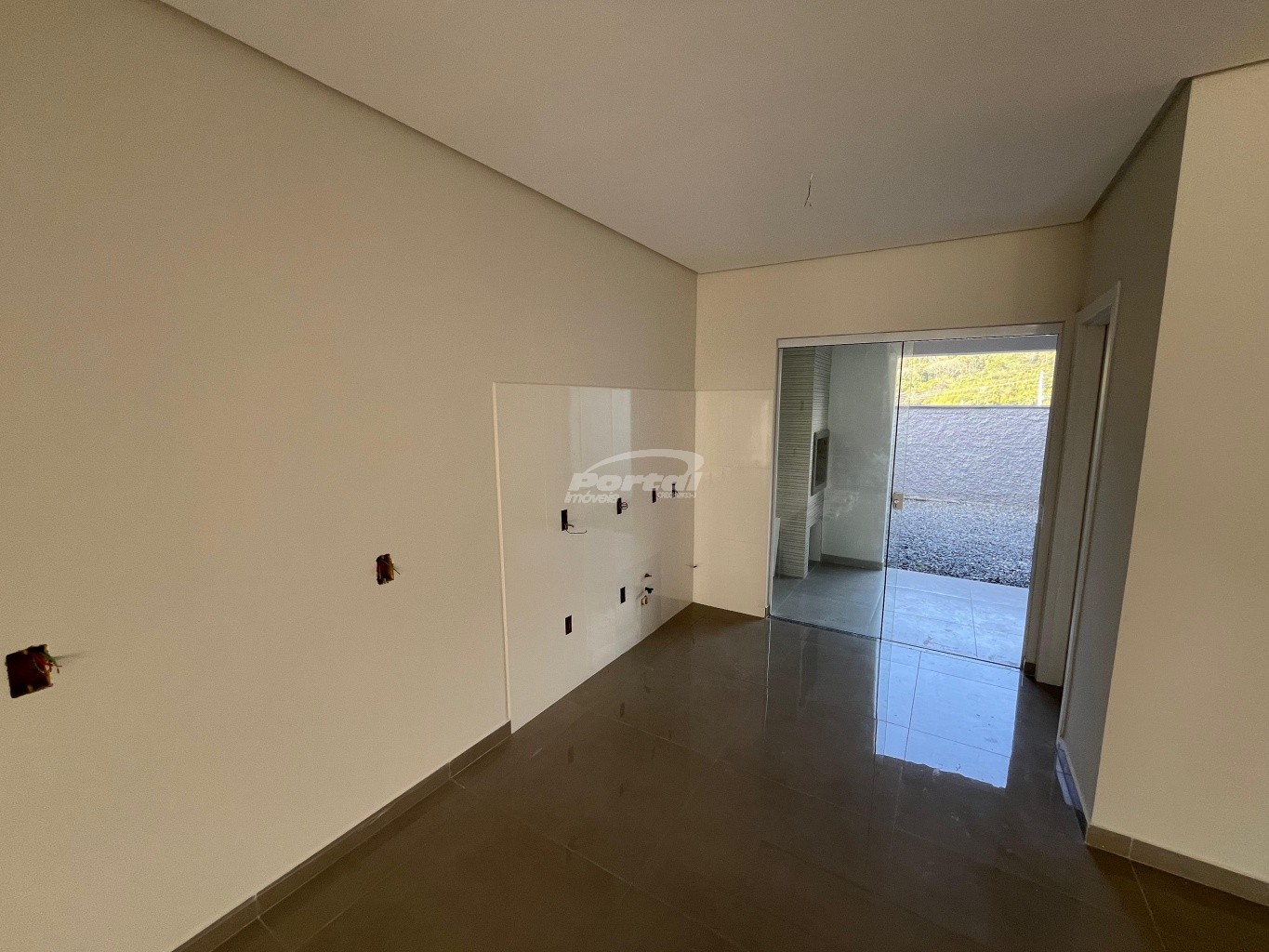 Casa à venda com 2 quartos, 111m² - Foto 4