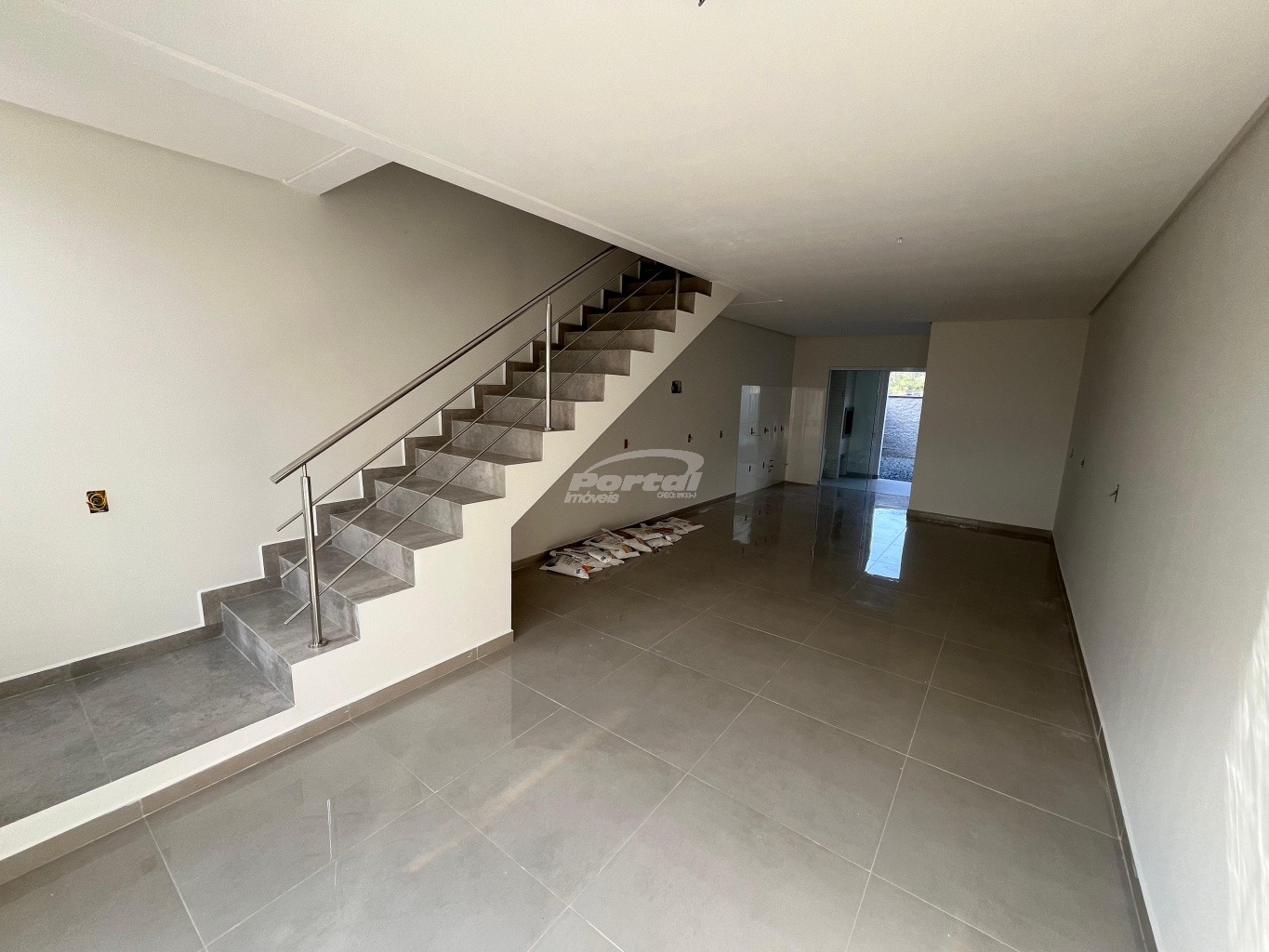 Casa à venda com 2 quartos, 111m² - Foto 2