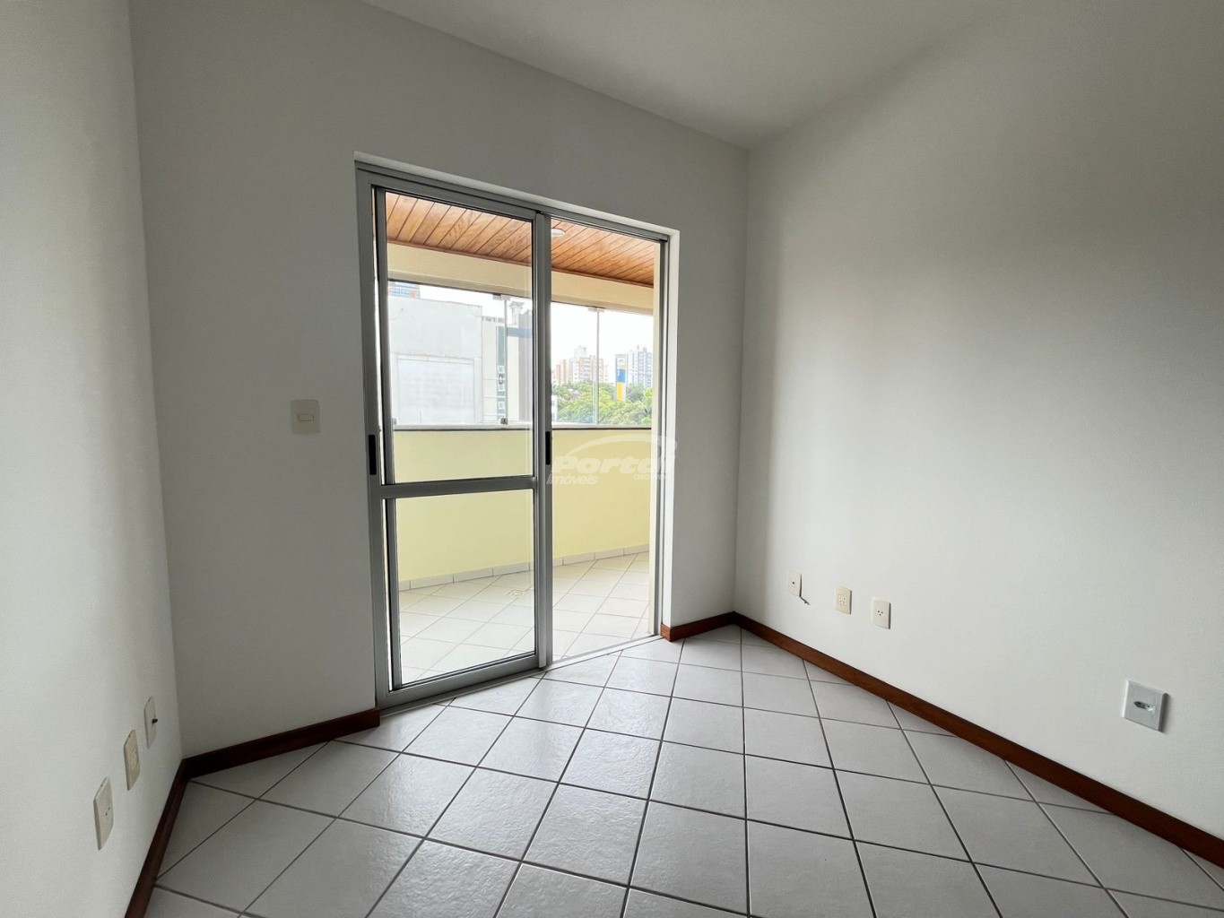 Apartamento à venda com 2 quartos, 67m² - Foto 14