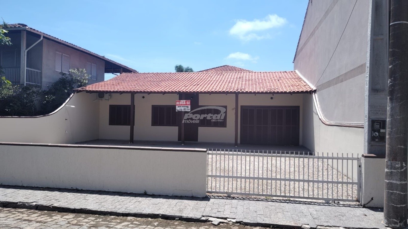 Casa de 3 quartos, no bairro Armação, em Penha | Eu Corretor