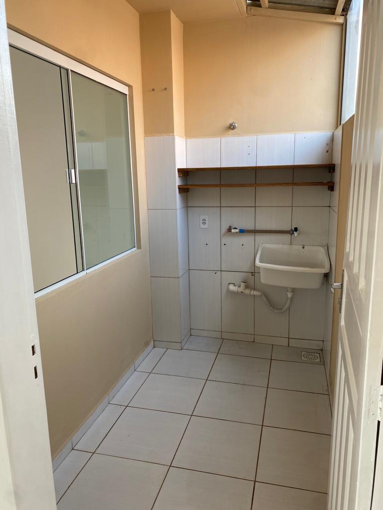 Casa à venda com 2 quartos, 62m² - Foto 13