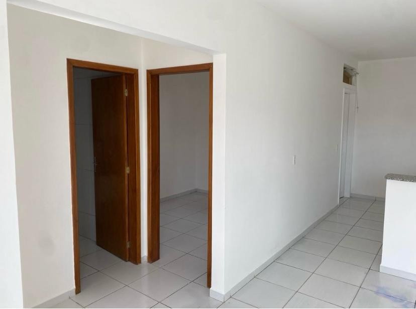 Casa à venda com 2 quartos, 62m² - Foto 8