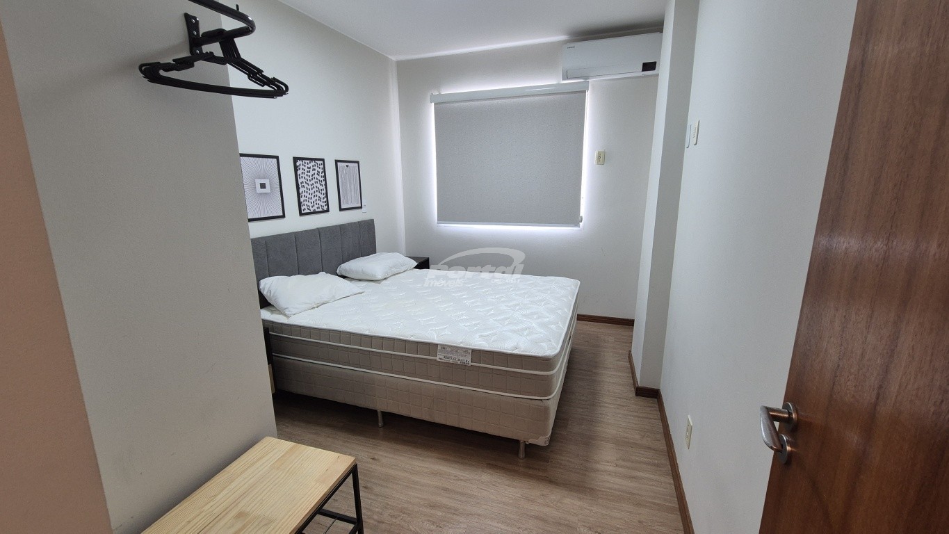 Apartamento à venda com 2 quartos, 64m² - Foto 13