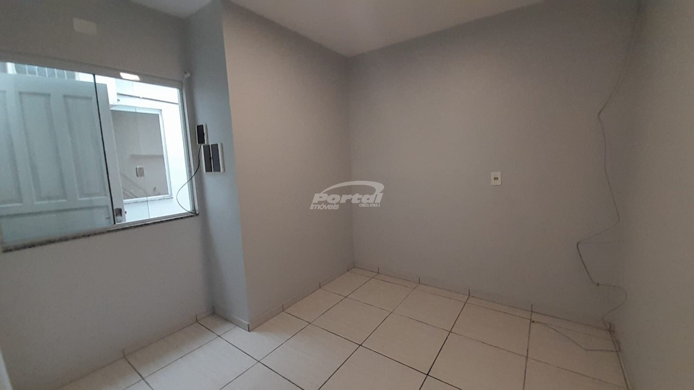 Casa para alugar com 2 quartos, 80m² - Foto 8