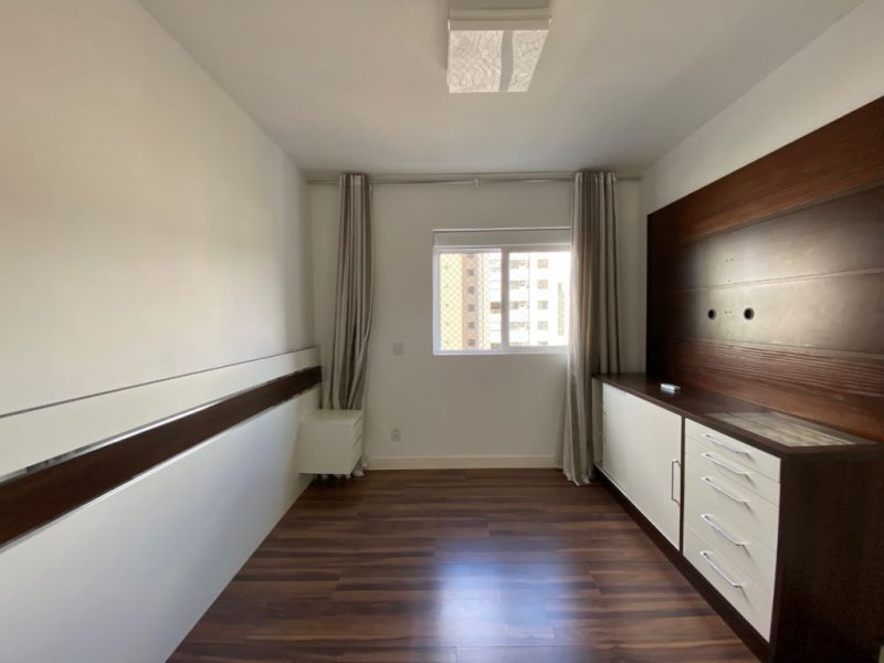 Apartamento à venda com 3 quartos, 121m² - Foto 17