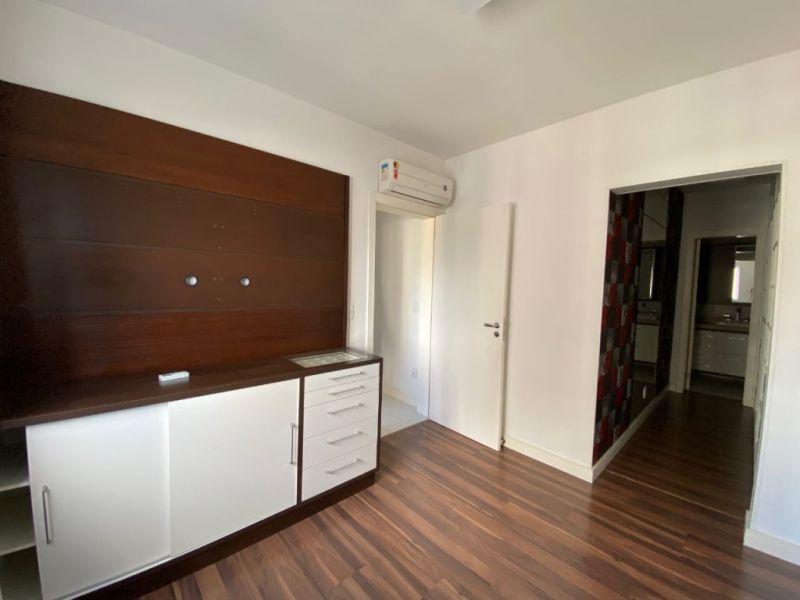 Apartamento à venda com 3 quartos, 121m² - Foto 18