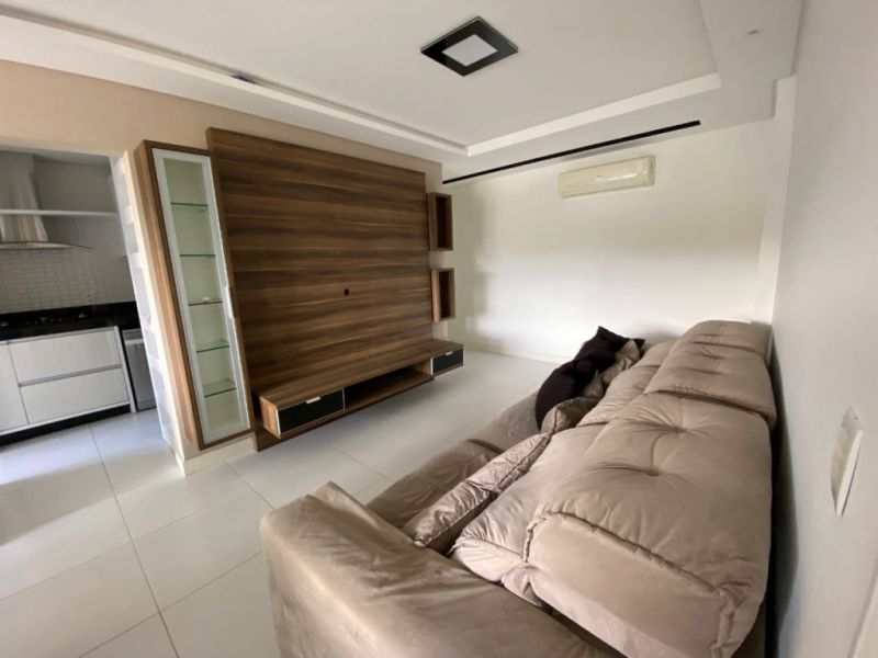 Apartamento à venda com 3 quartos, 121m² - Foto 2