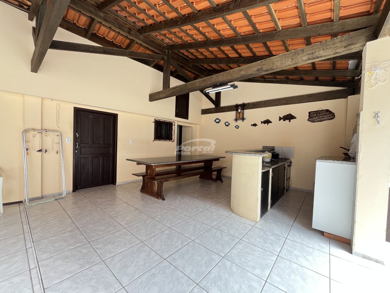 Casa à venda com 4 quartos, 224m² - Foto 3