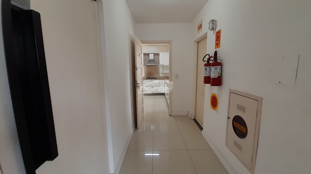 Apartamento para alugar com 3 quartos, 200m² - Foto 8