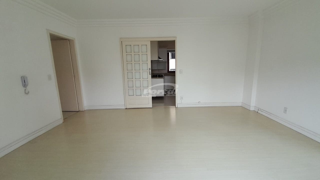 Apartamento para alugar com 3 quartos, 200m² - Foto 5