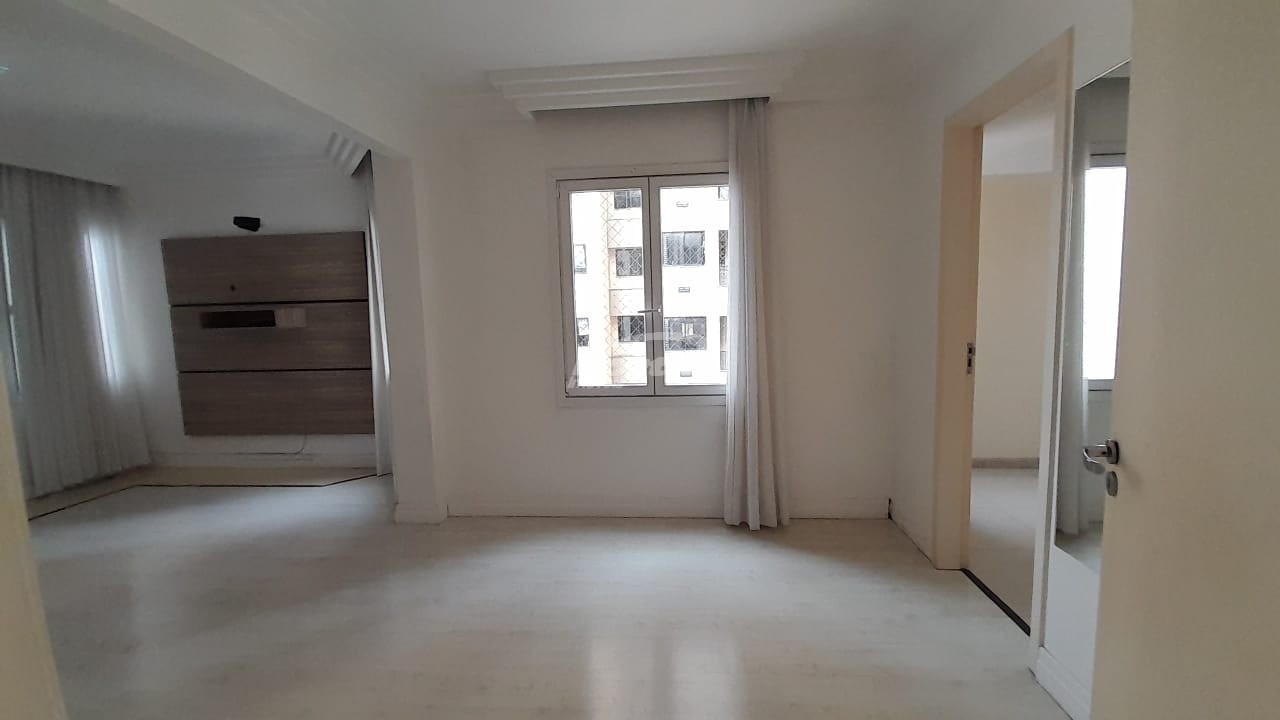 Apartamento para alugar com 3 quartos, 200m² - Foto 13