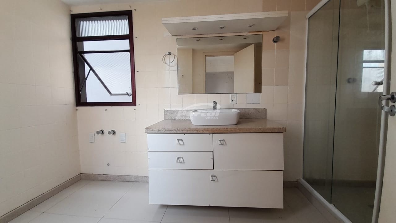 Apartamento para alugar com 3 quartos, 200m² - Foto 15