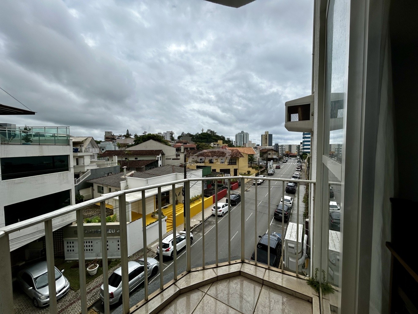 Apartamento para alugar com 2 quartos, 90m² - Foto 9