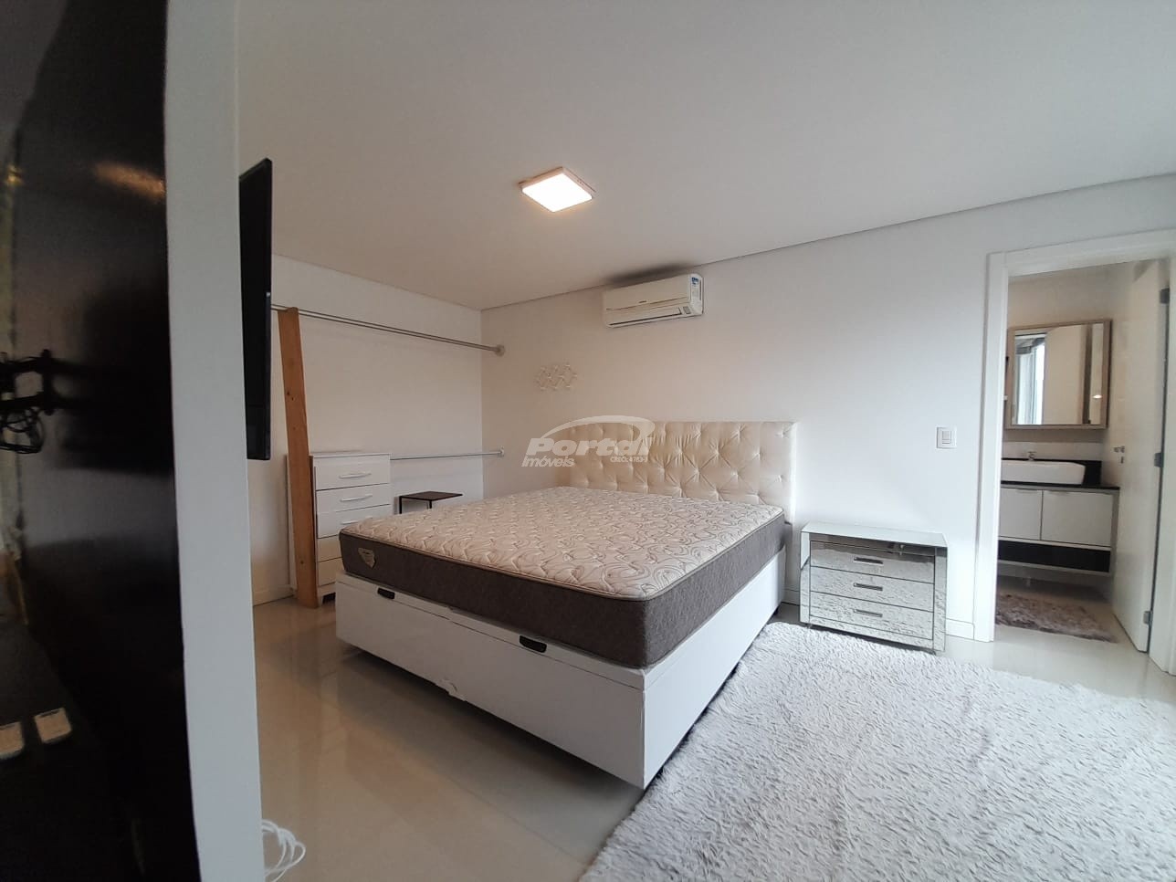 Apartamento para alugar com 1 quarto, 55m² - Foto 13