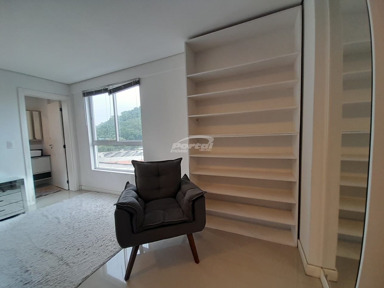 Apartamento para alugar com 1 quarto, 55m² - Foto 14