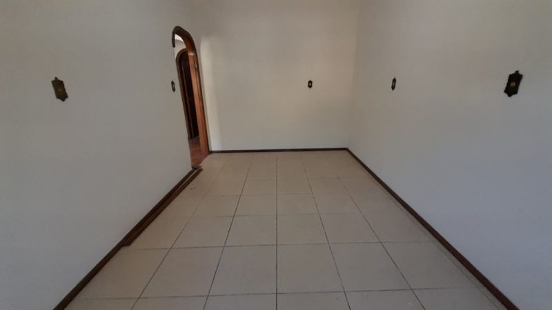 Casa à venda com 3 quartos, 152m² - Foto 11