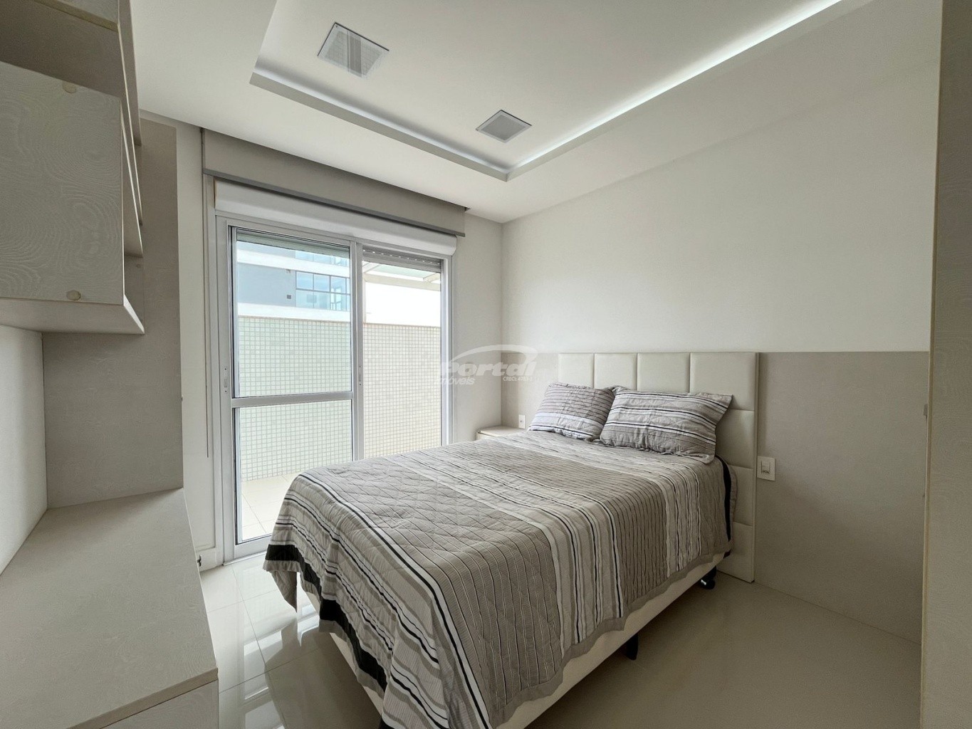 Apartamento à venda com 3 quartos, 249m² - Foto 18