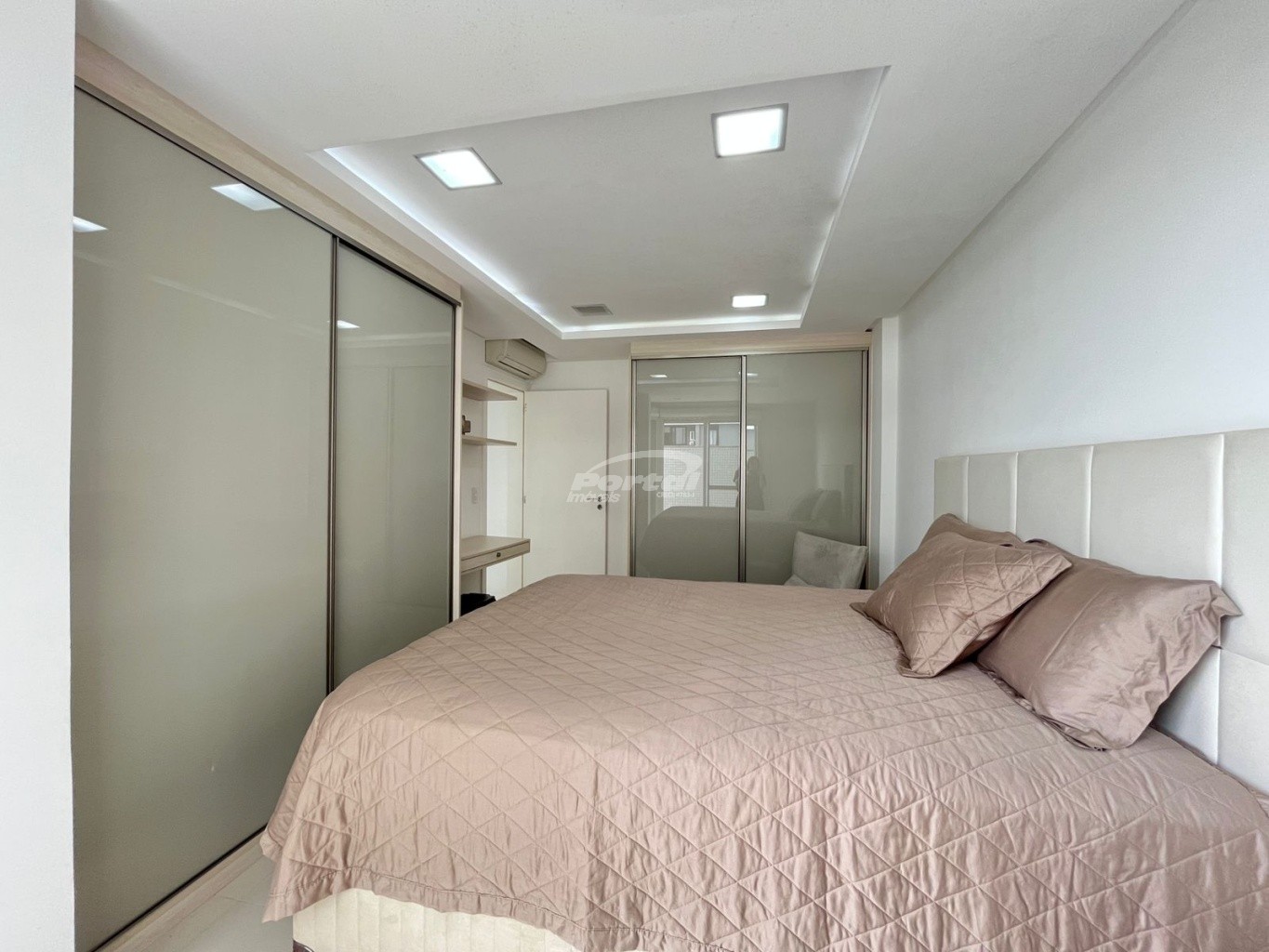 Apartamento à venda com 3 quartos, 249m² - Foto 23