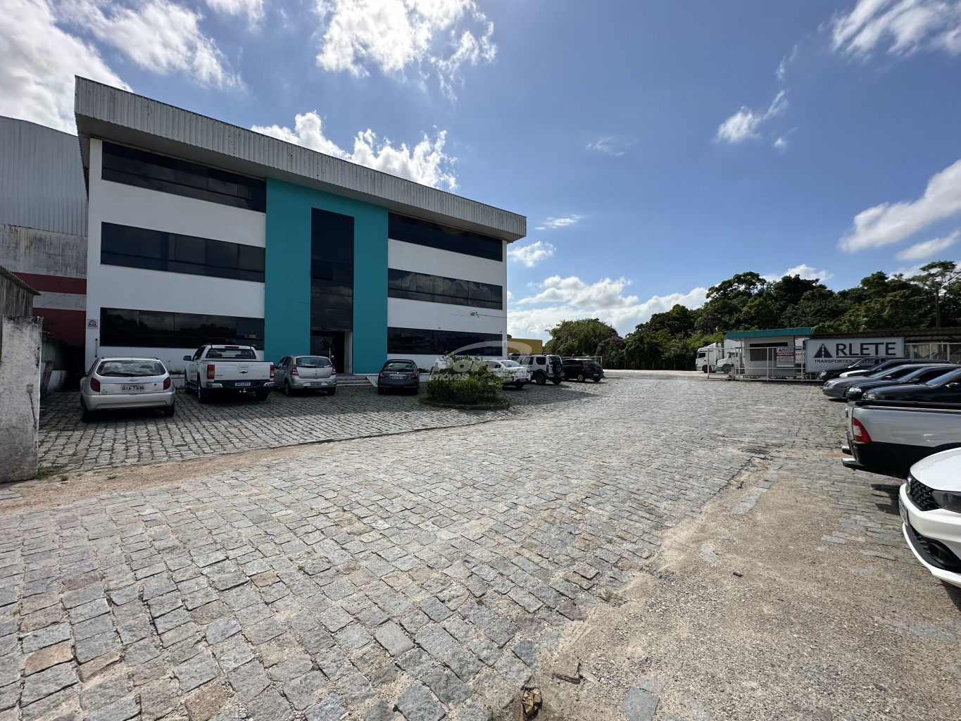 Depósito-Galpão-Armazém para alugar, 4691m² - Foto 1