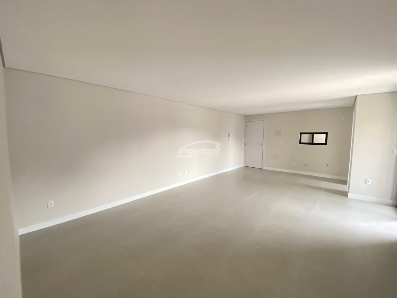 Apartamento à venda com 2 quartos, 82m² - Foto 11